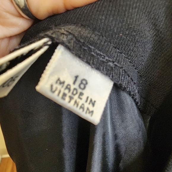 le Suit Women's Black Flat Front Dress pants plus size 18 NWT - Picture 4 of 12